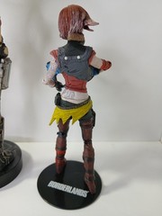 Borderlands Lilith Siren 8.6″ Statue Figure & McFarlane Lilith 6″ Action Figure