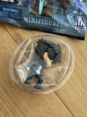 Solo Leveling PhatMojo Series 1 Blind Bag Mini Figure – Sung Jinwoo Gray Dagger