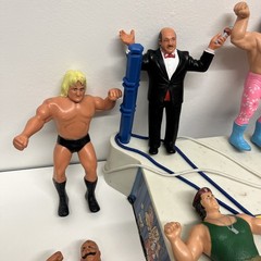 WWF 1985 Sling Em Fling Em Ring & Lot Of 12 Wrestling Figures, 1984 ~ 1986 VTG