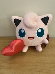 POKEMON Valentine’s Day Plush 7″ JIGGLYPUFF Holding Red Heart – So Cute NWT