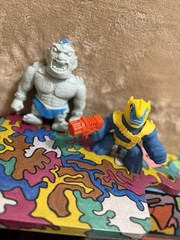 25 Heroes of Goo Jit Zu Toys & Action Figures