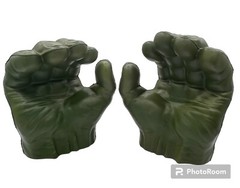 Marvel Hasbro 2015 Avengers Incredible Hulk Open Grip Green Foam Gloves Hands