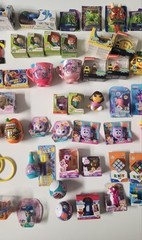 Zuru Mini Brands Disney/Toys – Lot of 67 TMNT, SpongeBob, Dora, Rugrats, Blaze!