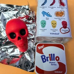 Kidrobot ANDY WARHOL OBJECT SERIES Mini Sized Blind Box With BRILLO TIN CAN