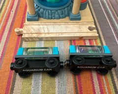 Learning Curve Wooden Thomas Train Sodor Aquarium & Clownfish Aquarium Cars!