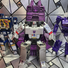 TRANSFORMERS MEGATRON THRONE With Led Light, Legend Scale, Fits Romulus Figure