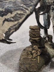 2005 McfarlaneDragons Quest for the Lost King Komodo Clan Dragon Series 1