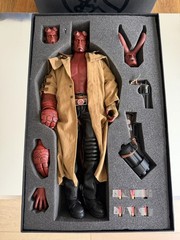 HELLBOY 14” ACTION FIGURE – RON PERLMAN – Articulated NEW IN BOX