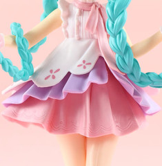 Hatsune Miku character model, PVC plastic collectible model, doll toy.