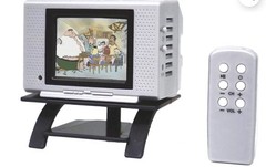 Tiny TV Classics Family Guy Edition Real Working Mini Television *READ* (T177)