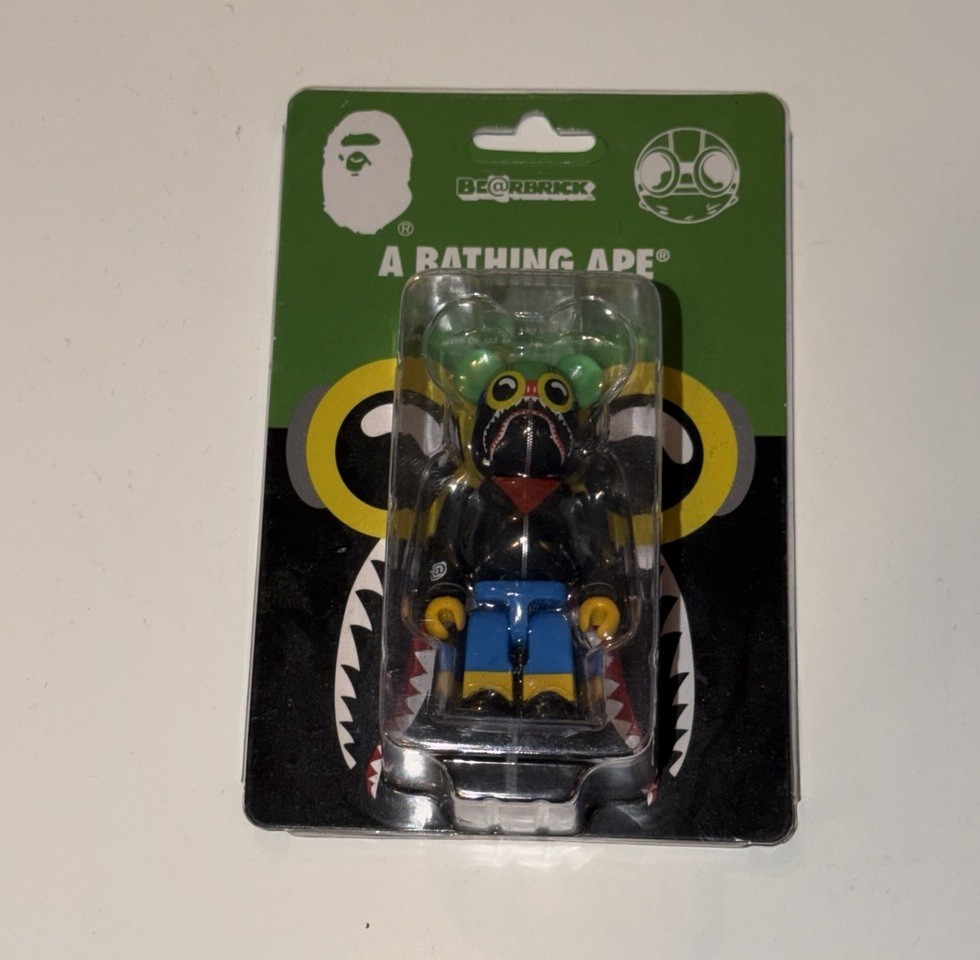 Bearbrick x Hebru Brantley Flyboy Shark 100% Bearbrick Black