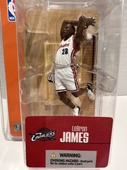2004 McFarlane NBA LeBron James Cleveland Cavaliers Mini Action Figure 3″ NEW!
