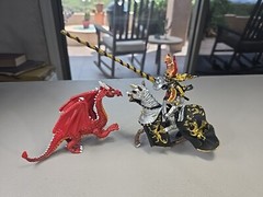 Plastoy Mounted Armored KNIGHT & HORSE & Red Dragon Castle Figure Black Gold