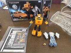 Takara Transformers Masterpiece Bumbelbee Action Figure (MP-21)