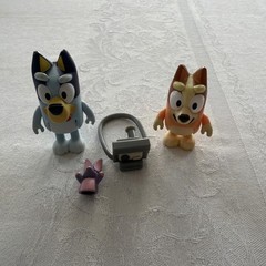 Bluey Family Friends Action Figure Lot of 4 Complete Bingo Muffin Bandit