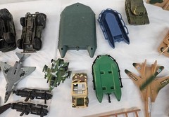 1990s era DAMAGED Military Vehicles Figures & Acc. Lot TANKS, Boats, Jeeps, Jets