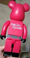 MEDICOM TOYx Squid Game Guard “Circle” BE@RBRICK 100% and 400% figure set