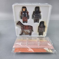 Kubrick Planet of the Apes General Ursus & Stallion Figure Set Medicom Toy OPEN