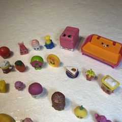Mini Shopkins lot of 30 mini figures mixed series plus accessories