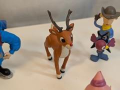7x RUDOLPH & The Island of Misfit Toys Figures, 2002 & 2003 Playing Mantis