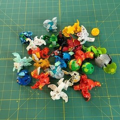 Huge Lot of 20+ Bakugan Battle figures Bundle Mixed Set “SEE PHOTOS”