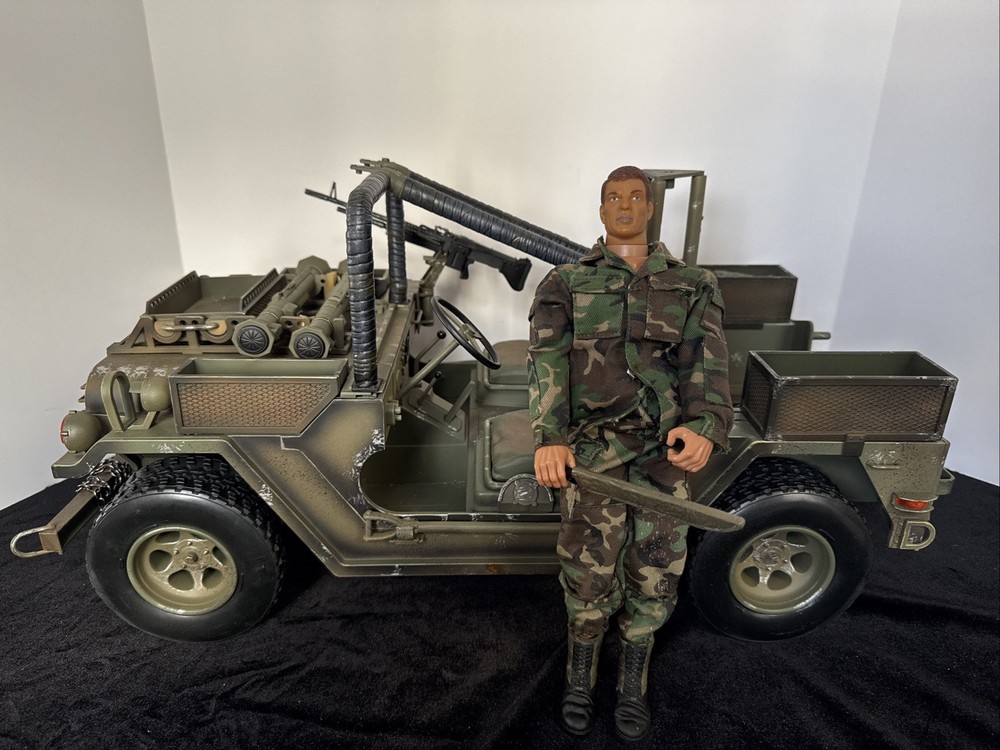 21ST CENTURY TOYS 1999 NAVY SEAL M151-A2 SPECIAL OPS JEEP MUTT & SOLDIER FIGURE