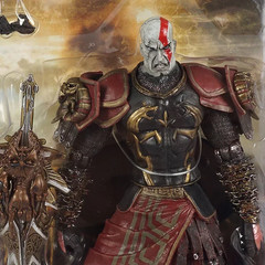 Classic Game NECA God of War 2 II Kratos in Ares Armor W Blades 7″ PVC Action Fi
