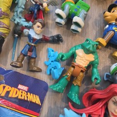 Mixed Lot Of 20 Toys Action Figure Toy Various Brands Heros Vehicle Hero