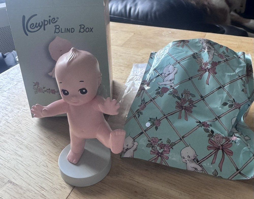 Kewpie Smoko Angel Open Blind Box Vinyl Figure