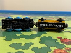 Thomas & Friends Wooden Railway Battery Powered Thomas Caboose Bridge READ DESC.