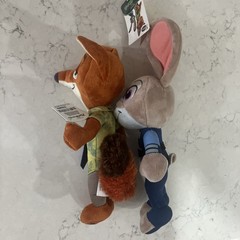Lot of 2 – DISNEY ZOOTOPIA NICK WILDE & OFFICER JUDY HOPPS