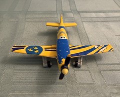 Disney Pixar Planes Diecast Gunnar Nordic 12 & Ishani Indian Racer #6