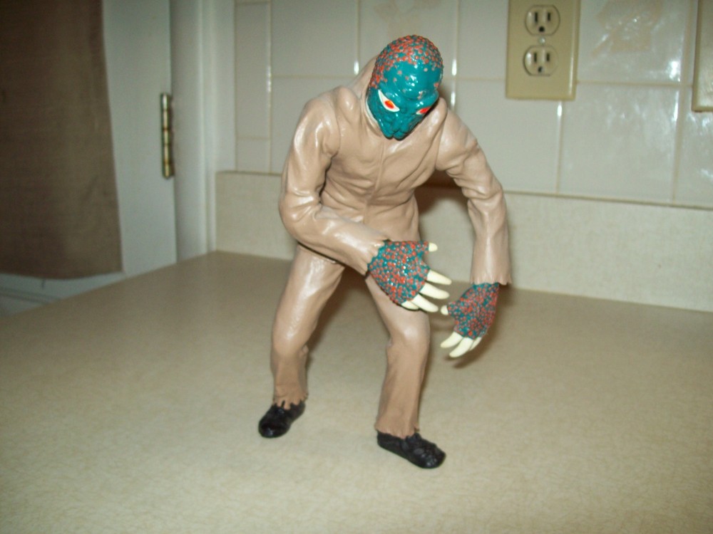 THE MOLE PEOPLE – Vinyl Model – BUILT UP!