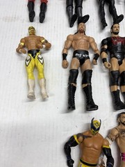 WWE AEW 27+ Action Figures Accessories Lot Undertaker Rock Brett Hart