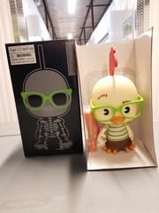 DISNEY Neca Chicken Little Action Figure Urban Vinyl MOVIE Bat Disneyana 8″ 2004