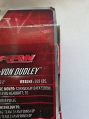 WWE ELITE COLLECTION D-VON DUDLEY (DUDLEY BOYZ) FIGURE wity GLASSES & TABLE. MOC