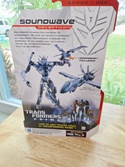 Transformers Prime Robots in Disguise RID Deluxe Class Soundwave Laserbeak *Read