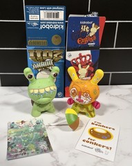 Kidrobot Dunny 2011 & Ye Olde English Series Snail & Gardunny 3″ Vinyl Lot of 2