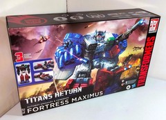 Transformers Titans Return Fortress Maximus NEW SEALED