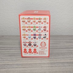 Authentic Pop Mart Mega 100% Space Molly Emoji BLINX BOX SEALED NOT OPEN