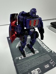 Hasbro Takara Tomy Transformers Legacy Evolution Shadow Striker – Deluxe Class