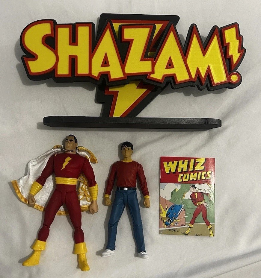 DC Direct SHAZAM ⚡️Figures + Customer Tabletop Sign