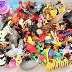 Large Lot of Toys, Cartoon Characters, Fast Food, Movie Minis, Vtg. – 13.5 lbs