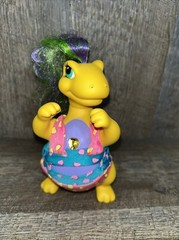 VTG 1993 Darlin’ Dinos Bronte Yellow Purple Time For Bed Dressy Dinos 7”