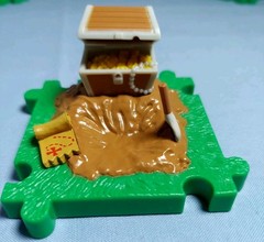 Jakks 2013 Smurfs Micro Village Garden, Water, Treasure, 19 Tiles & 10 Smurfs