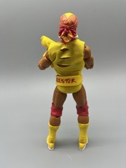 Hulk Hogan WWE Ultimate Edition Amazon Exclusive Fan Takeover Figure