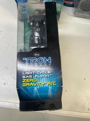 NEW Sealed Disney Tron Legacy Deluxe Light Cycle Sam Flynn NIB Spin Master