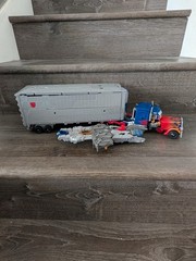 2011 Transformers Dark Of The Moon DOTM Ultimate Optimus Prime – Incomplete