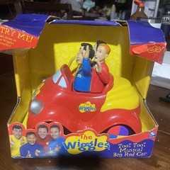 Vintage & Rare The Wiggles Big Red Car Hard Plastic and 4 Original Figures 2003