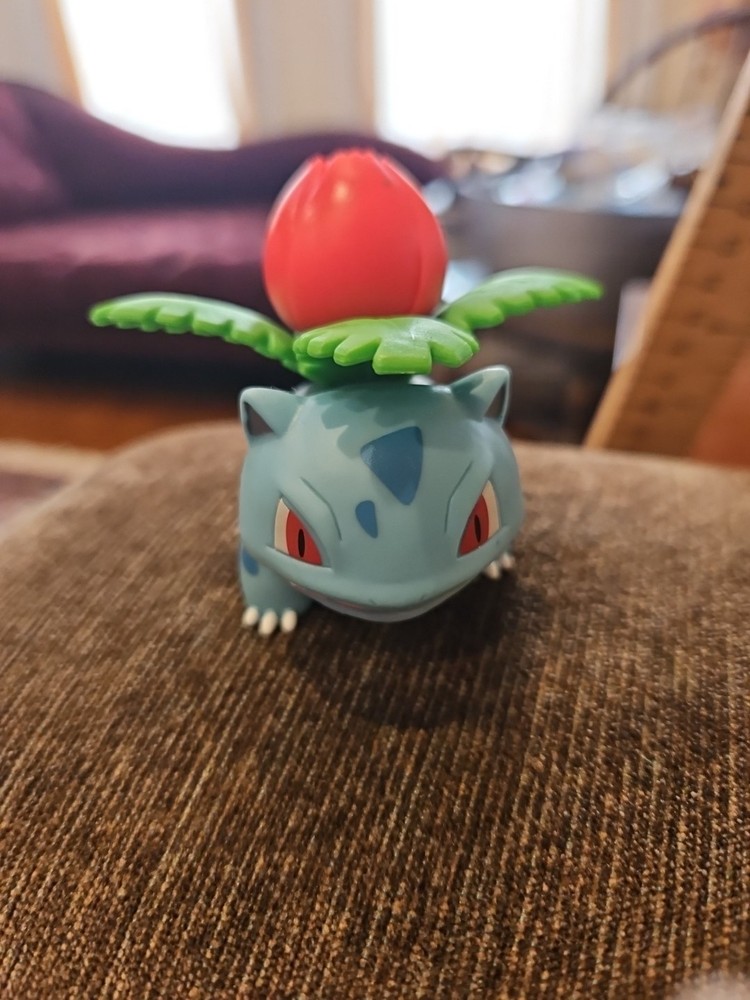 Pokemon Scale World #4 2″ 1:20 Scale Ivysaur Mini Figure Bandai